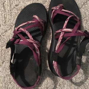 Women’s chacos size 10